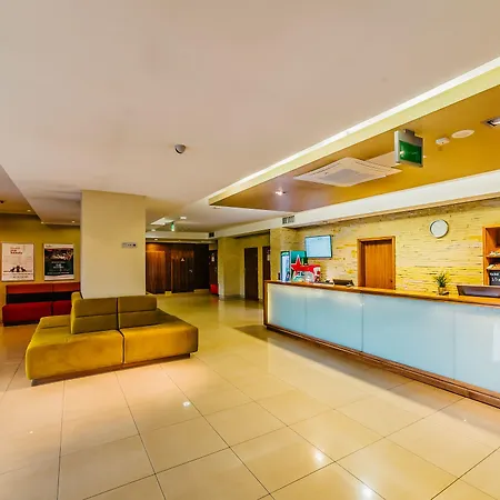 Готель Desilva Warszawa 3*