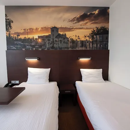 Отель Desilva Warszawa